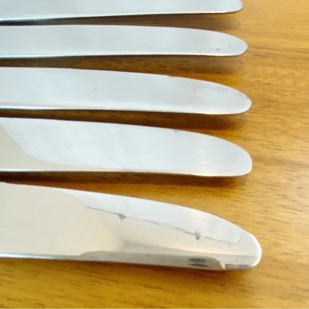 Roberts & Belk Lot of 6 Dinner Knives Continental Bead Discontinued Grp B